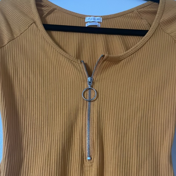Urban Outfitters Out from Under yellow gold long sleeve bodysuit NWT size M - Picture 4 of 7